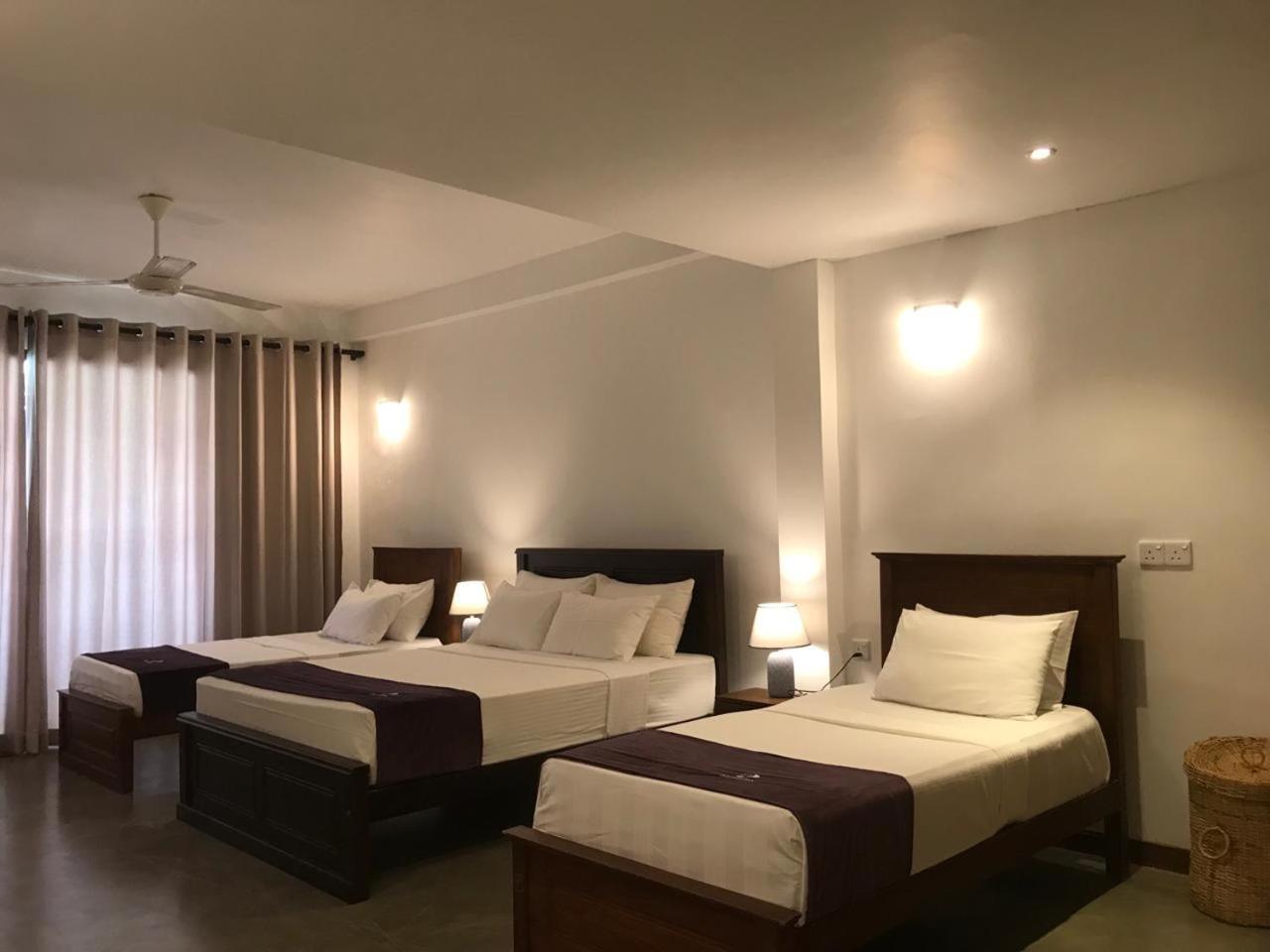 Tantalize Beach Hikkaduwa Luaran gambar